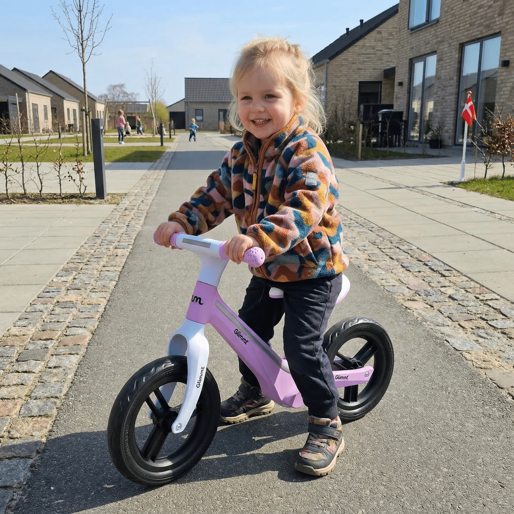 Glimmt™ - Løbecykel med LED til børn 3 - 7 år - Tech - shoppen.dk - Black -