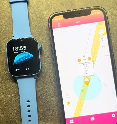 Barn med KidsBuddy™-ur, forælder med app i baggrunden
