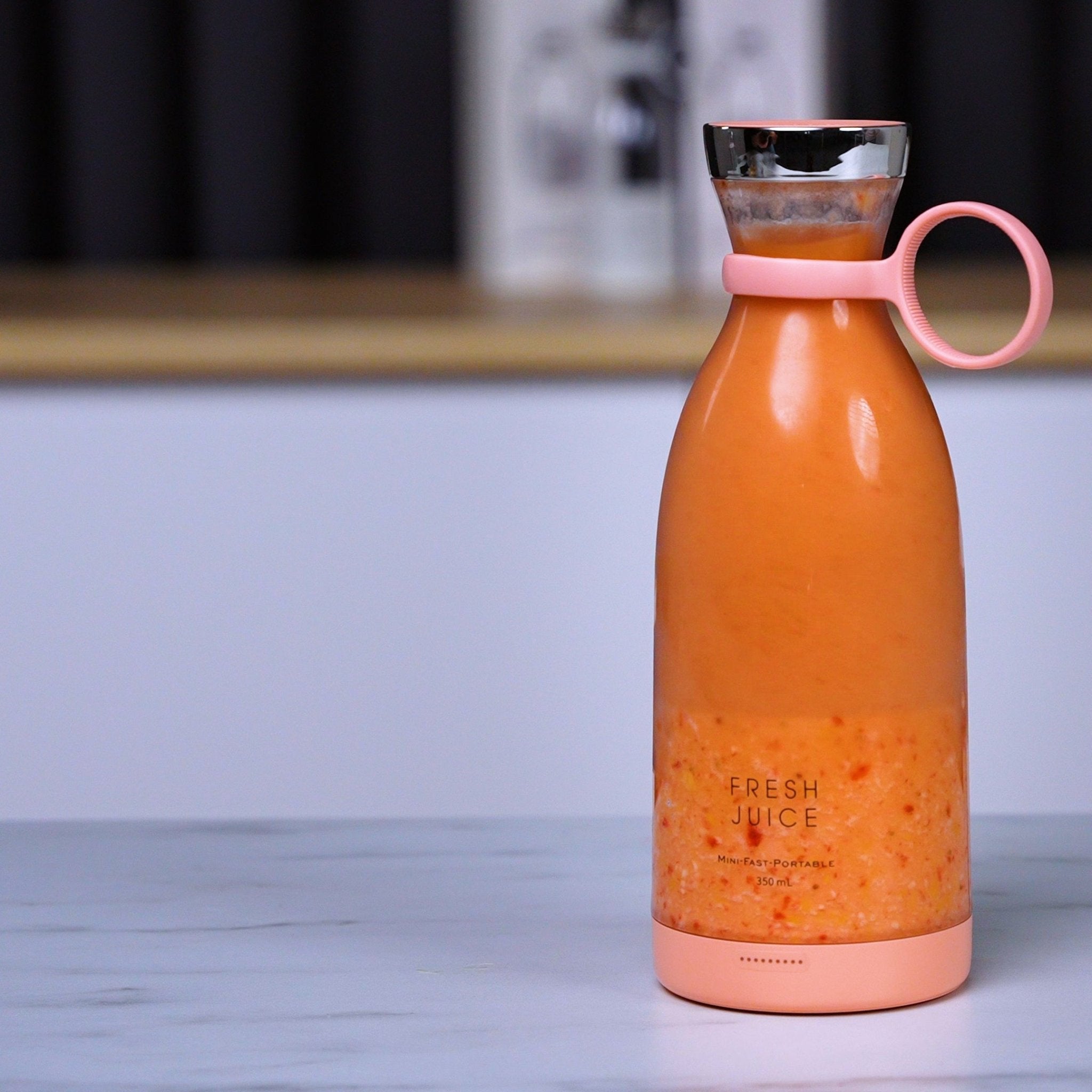 FreshJuice™ - Bærbar Blender (mini blender) - Tech - shoppen.dk - Hvid - 